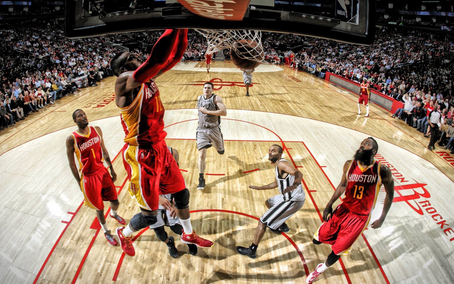 NBA常规赛连胜狂潮引热议，这是总冠军的前兆？